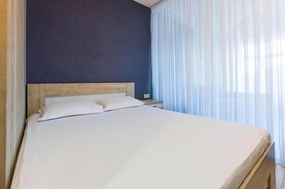 Appartement Цехова 1 à Lviv Extérieur photo
