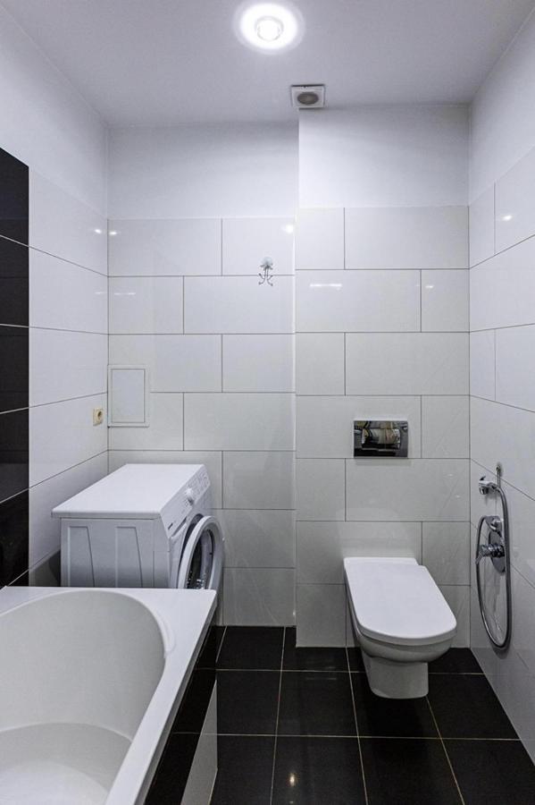 Appartement Цехова 1 à Lviv Extérieur photo